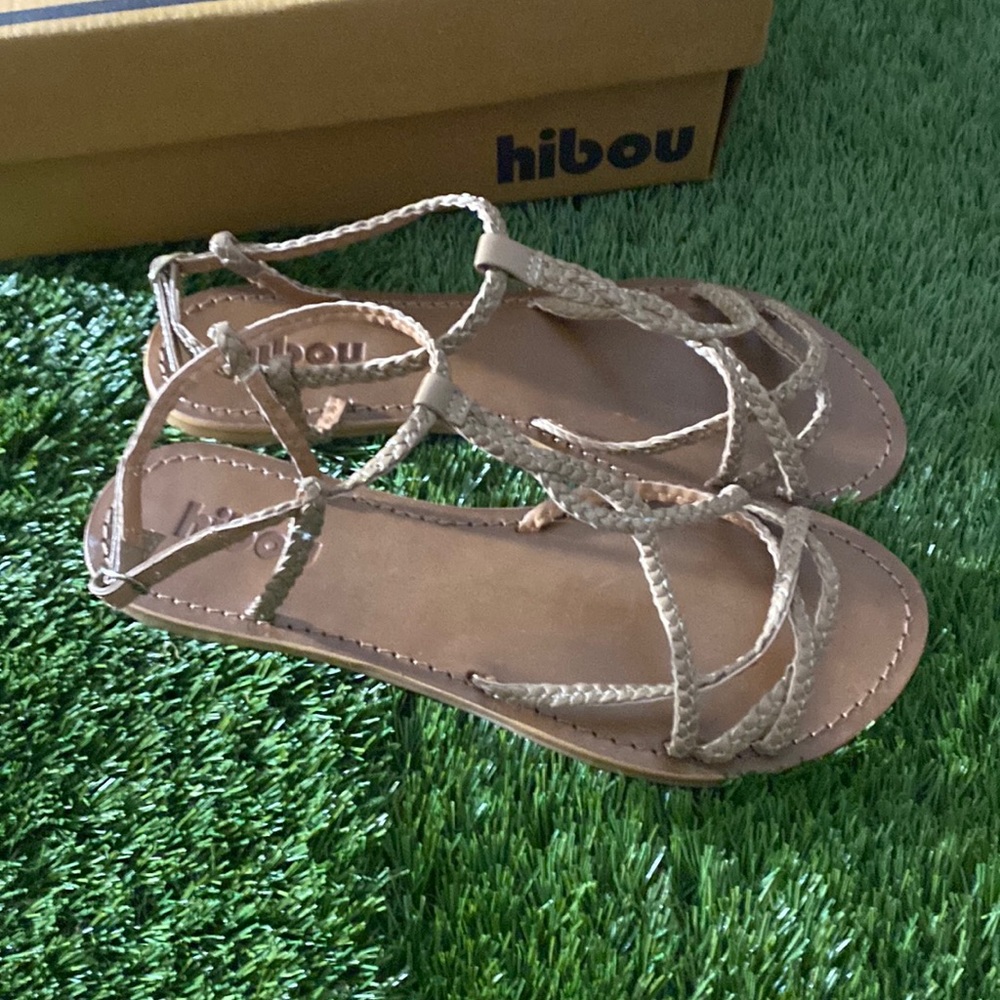 Womens sandals size 8.5
